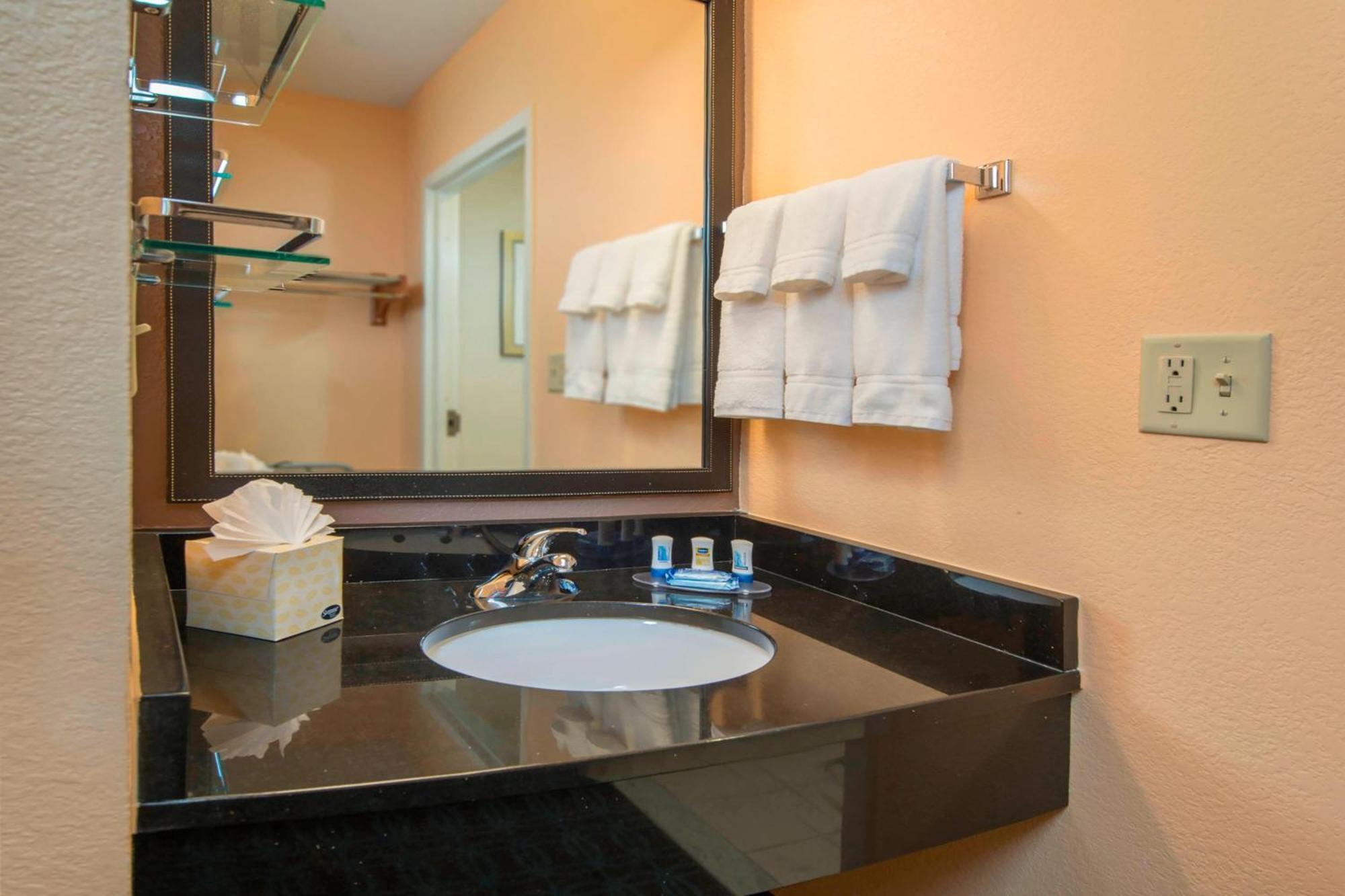 Fairfield Inn & Suites By Marriott פרדריק מראה חיצוני תמונה