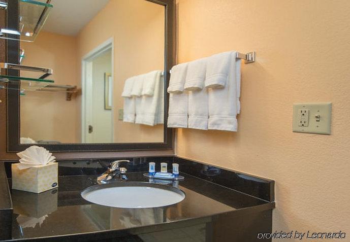 Fairfield Inn & Suites By Marriott פרדריק מראה חיצוני תמונה